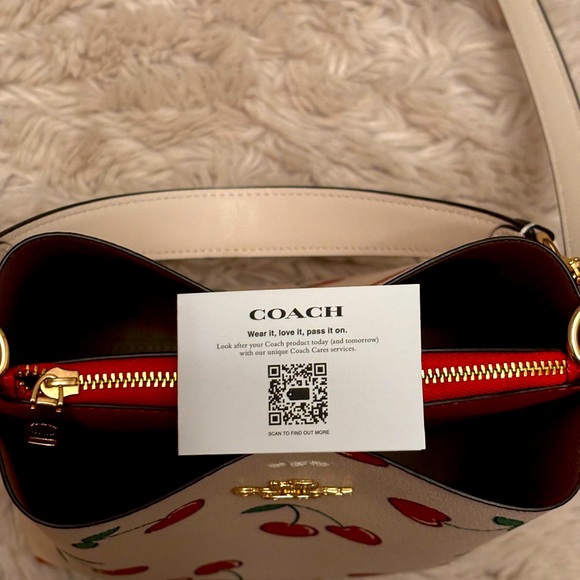 🍒 COACH Mollie Cherry Print Tote Bag - Picture 2 of 4